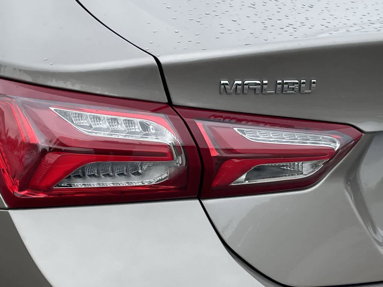 Used 2022 Chevrolet Malibu LT FWD image 35