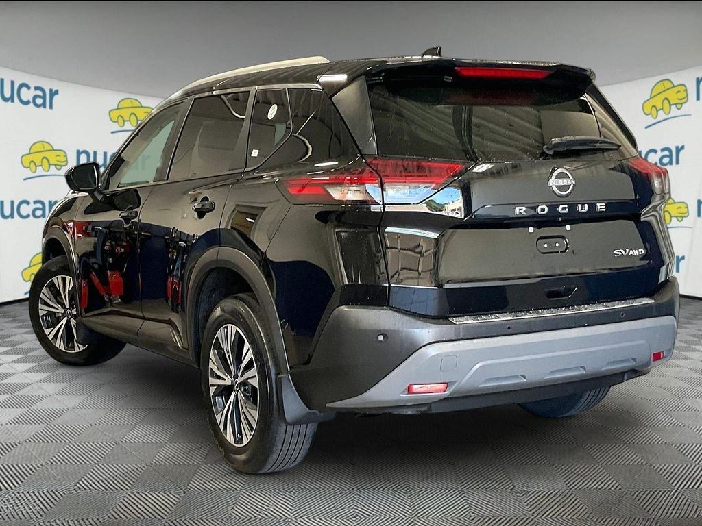 Certified 2023 Nissan Rogue SV w/ SV Premium B Package AWD/4WD image 4