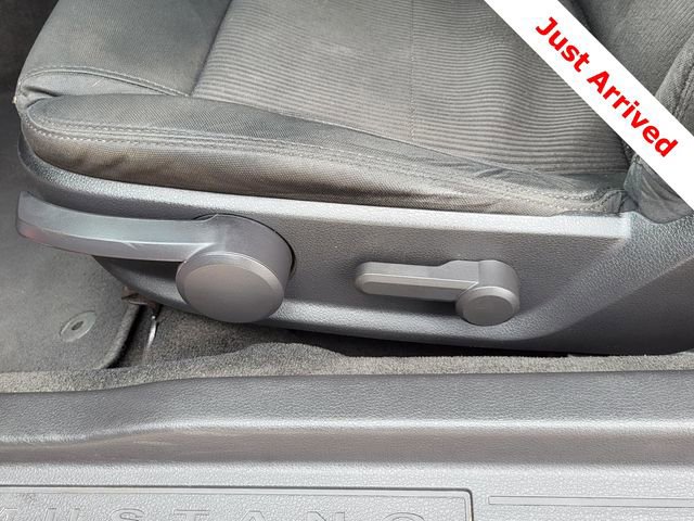 Used 2013 Ford Mustang Coupe image 11