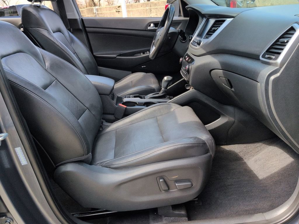 Used 2017 Hyundai Tucson Limited w/ Limited Ultimate Package 03 image 26