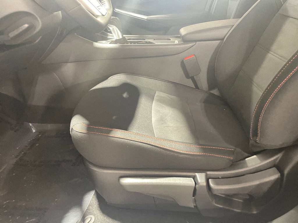 Certified 2025 Nissan Sentra SR w/ Midnight Edition image 14