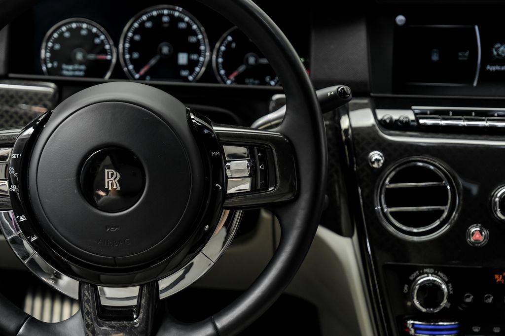 Used 2022 Rolls-Royce Cullinan Black Badge AWD/4WD image 20
