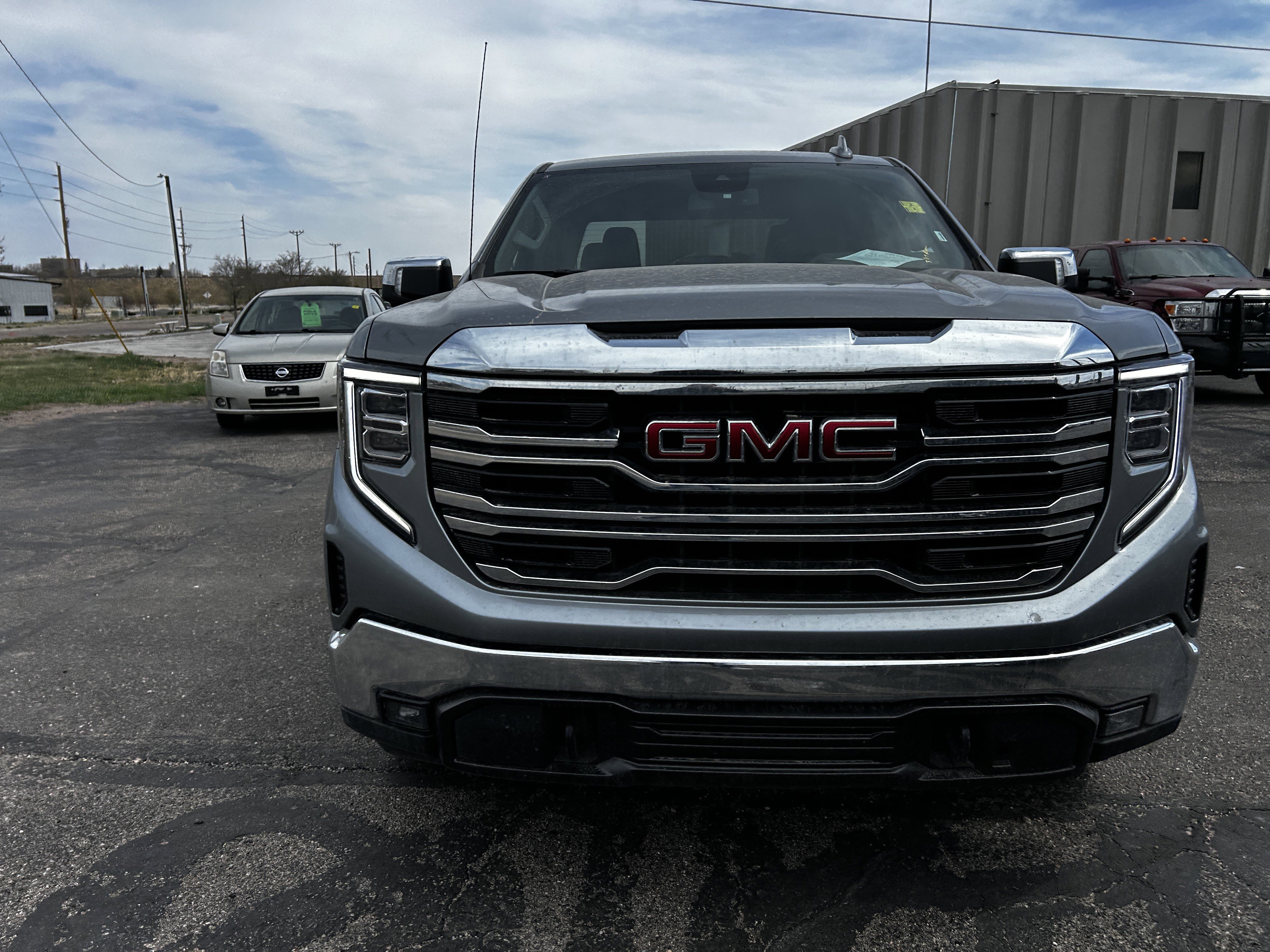 Used 2025 GMC Sierra 1500 SLT image 9