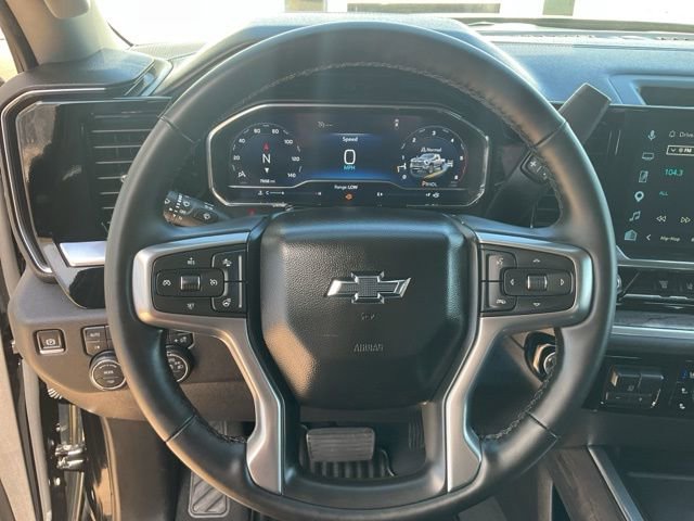 Used 2025 Chevrolet Silverado 2500 LTZ w/ LTZ Plus Package image 9