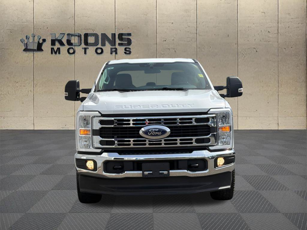 Used 2025 Ford F350 XLT AWD/4WD image 3