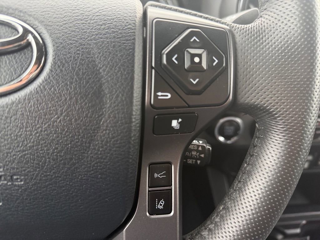 Used 2019 Toyota Tacoma TRD Sport image 23