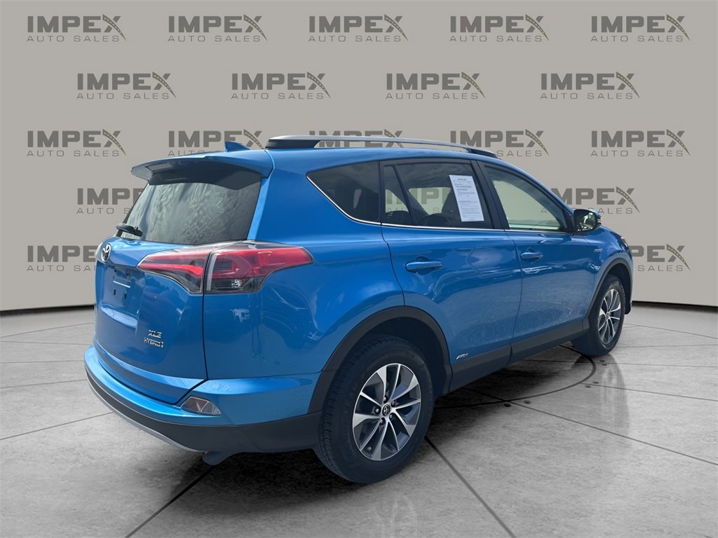 Used 2018 Toyota RAV4 XLE image 5