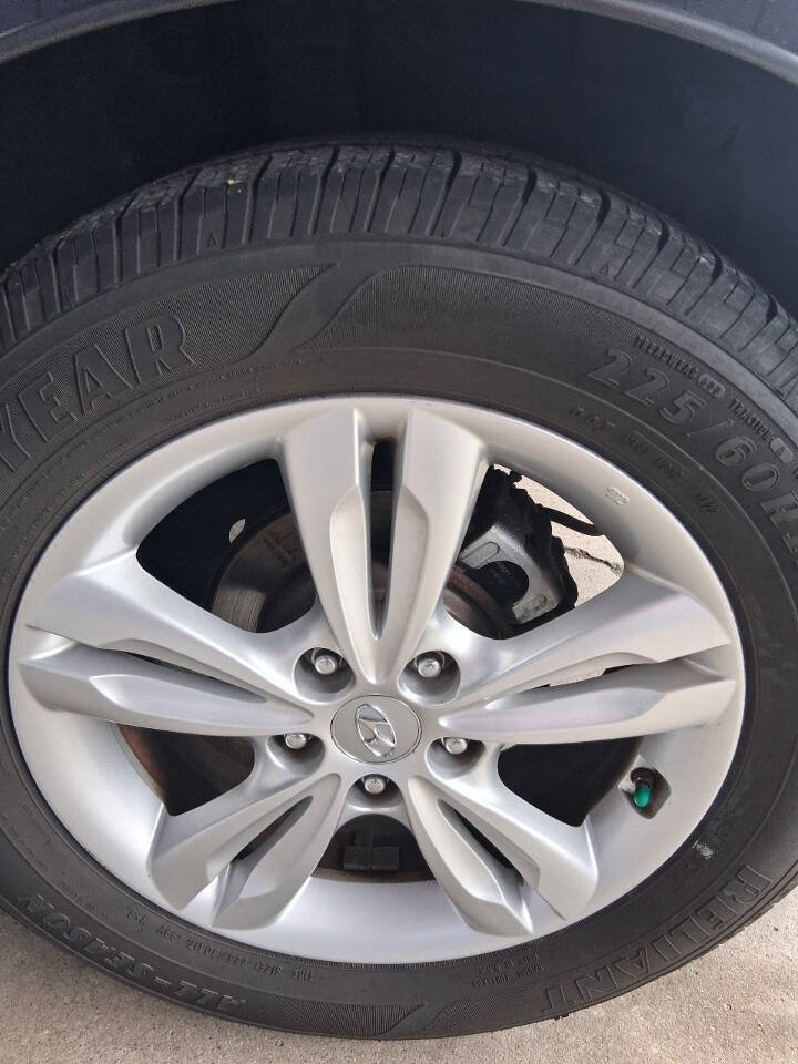 Used 2012 Hyundai Tucson GLS FWD image 15
