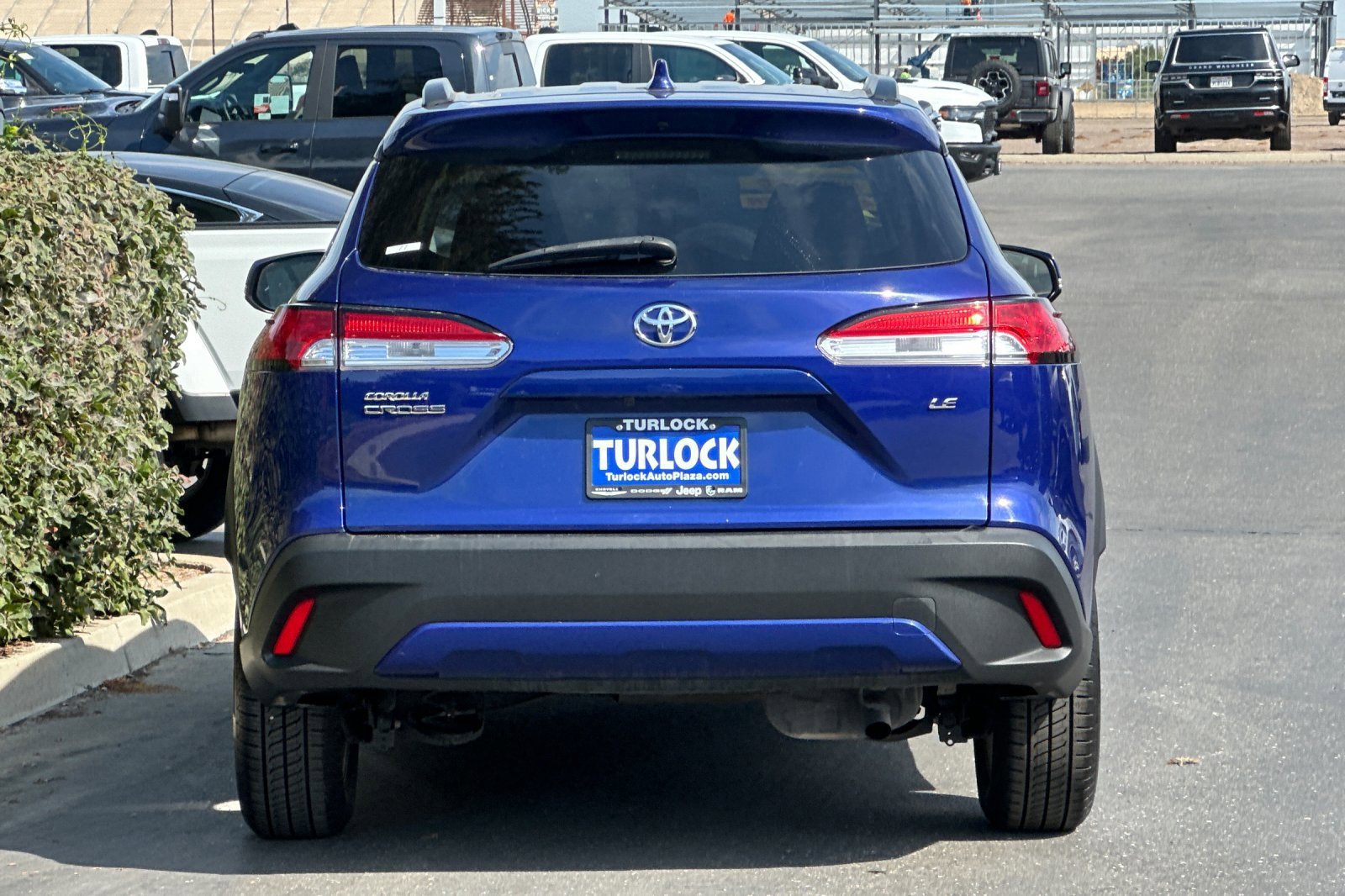 Used 2022 Toyota Corolla Cross LE image 5