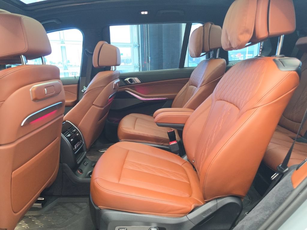 Used 2026 BMW X7 xDrive40i w/ Executive Package AWD/4WD image 46