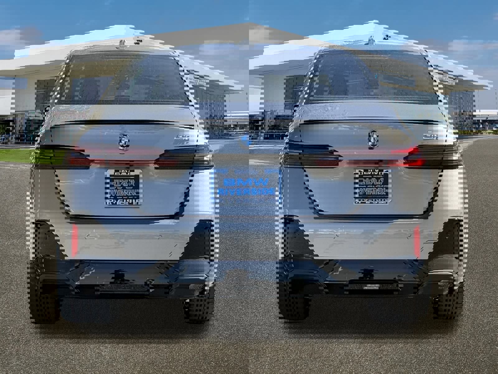 New 2026 BMW 530i image 9