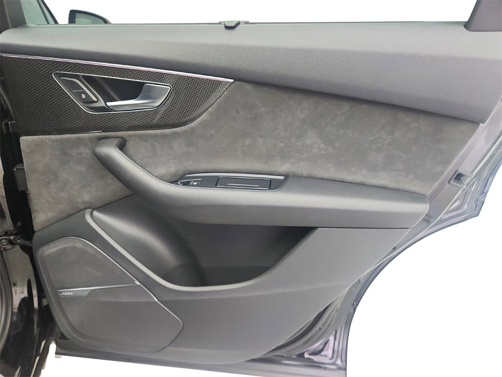 Used 2020 Audi SQ7 Premium Plus w/ S Executive Package image 29