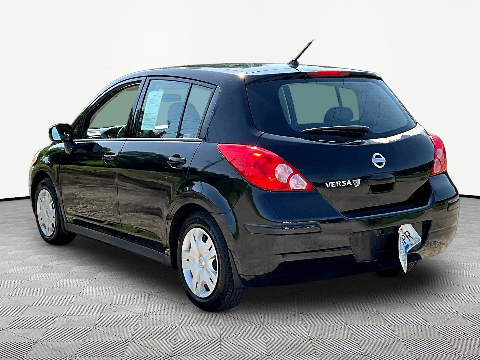 Used 2010 Nissan Versa 1.8 S w/ PWR Plus Pkg FWD image 9