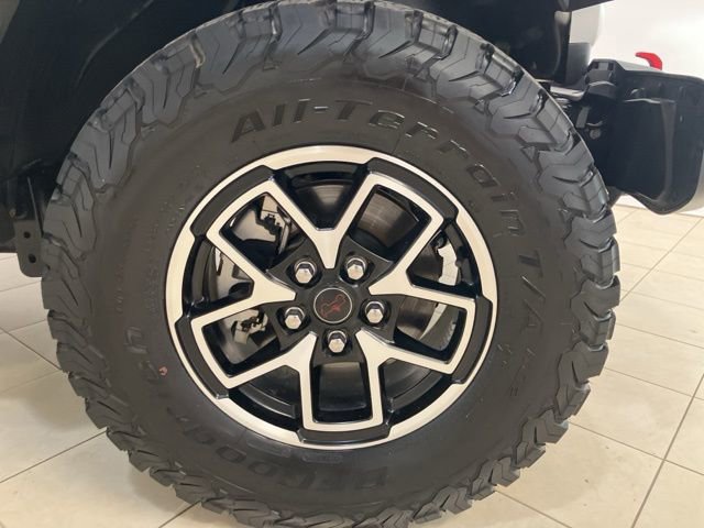 Used 2024 Jeep Wrangler Unlimited Rubicon w/ Technology Group image 33