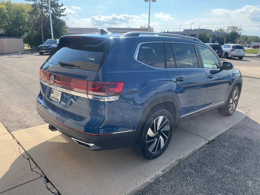 Certified 2025 Volkswagen Atlas SEL image 9