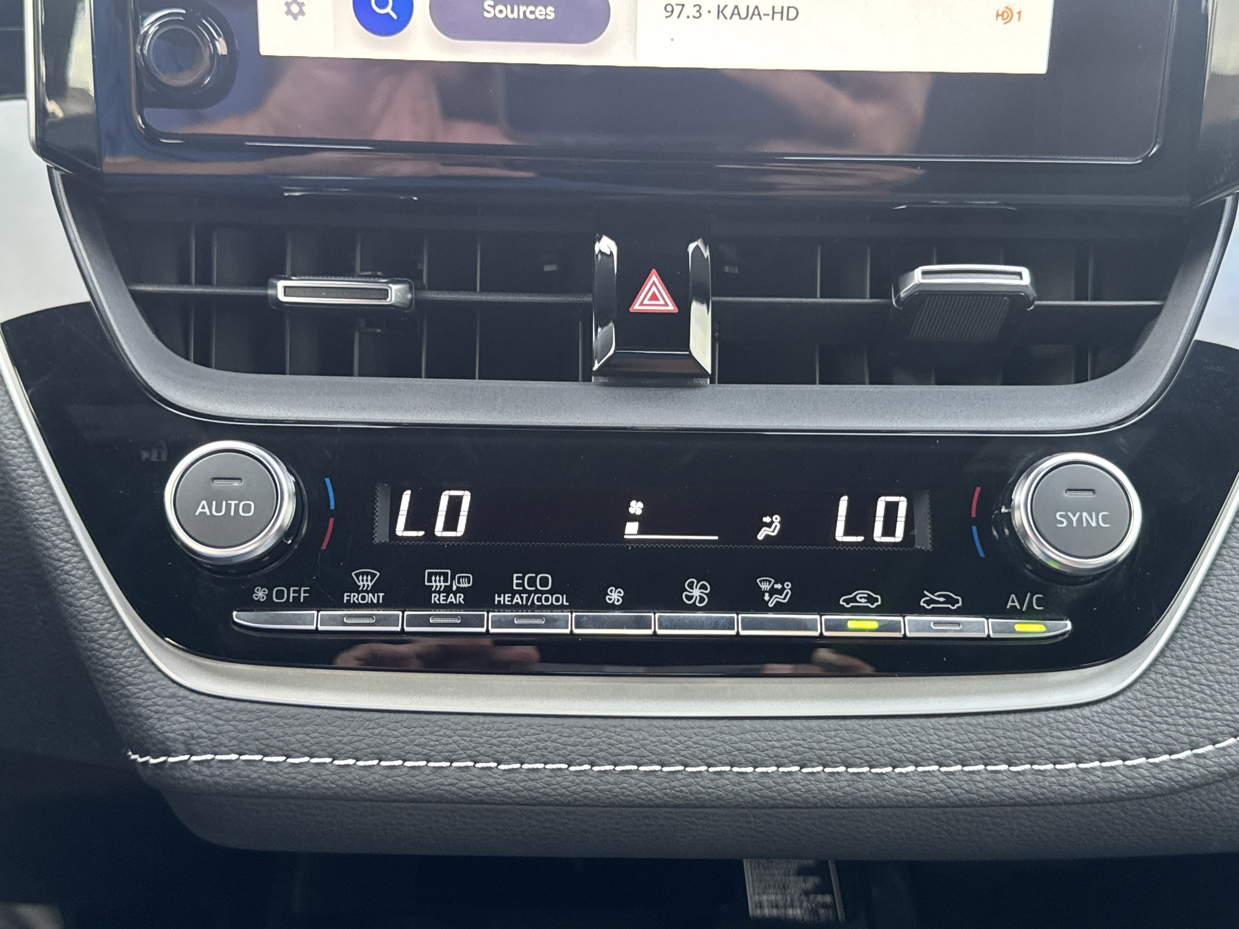 Used 2023 Toyota Corolla XSE FWD image 21