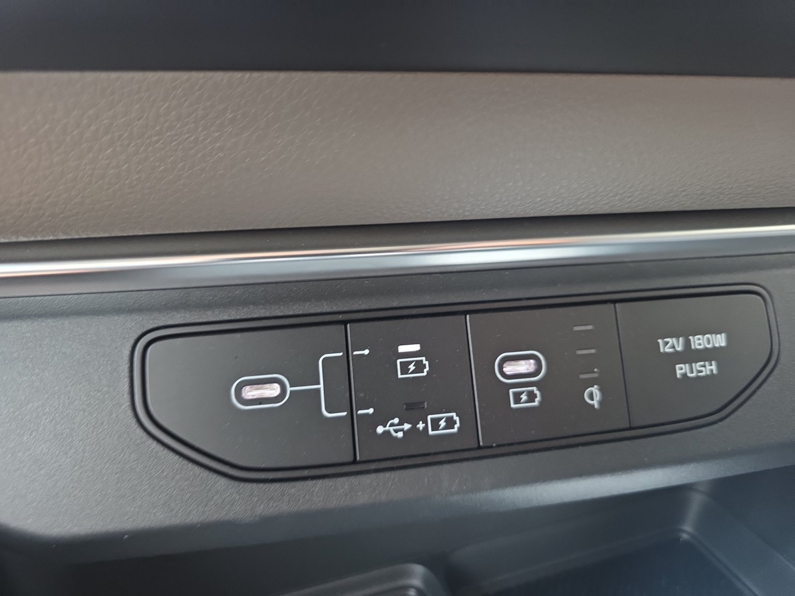 Certified 2026 Kia Carnival EX FWD image 19