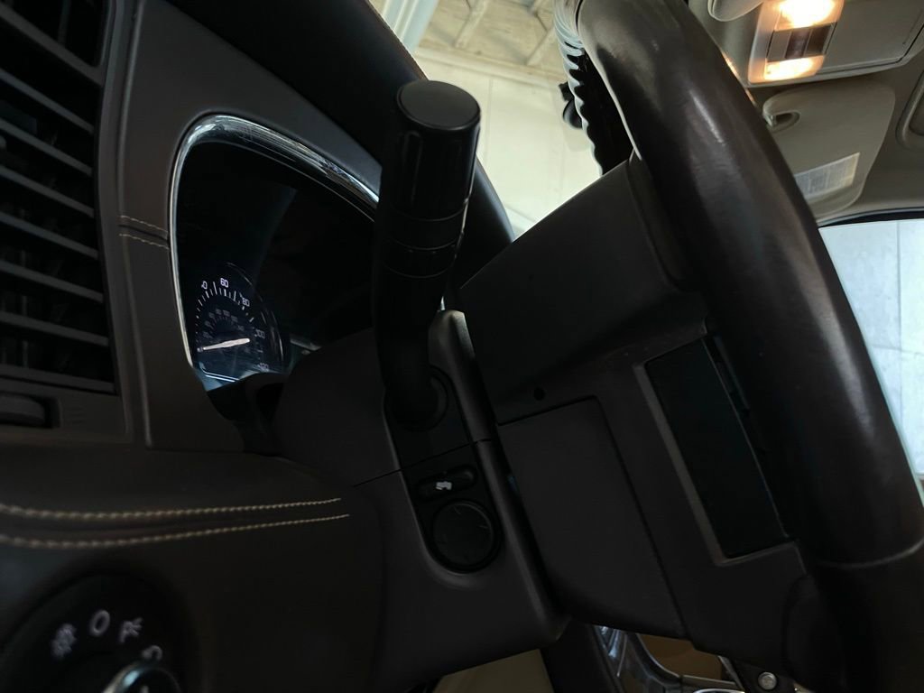 Used 2015 Lincoln Navigator 4WD w/ Equipment Group 101A Reserve image 19