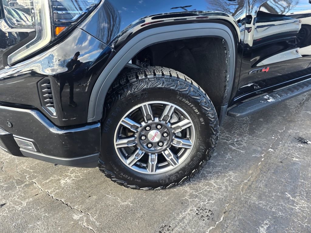 Used 2024 GMC Sierra 1500 AT4 w/ AT4 Premium Package image 2