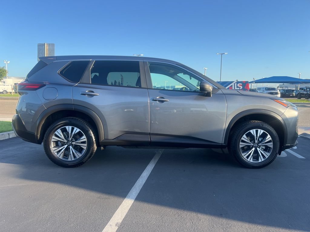 Used 2023 Nissan Rogue SV FWD image 10