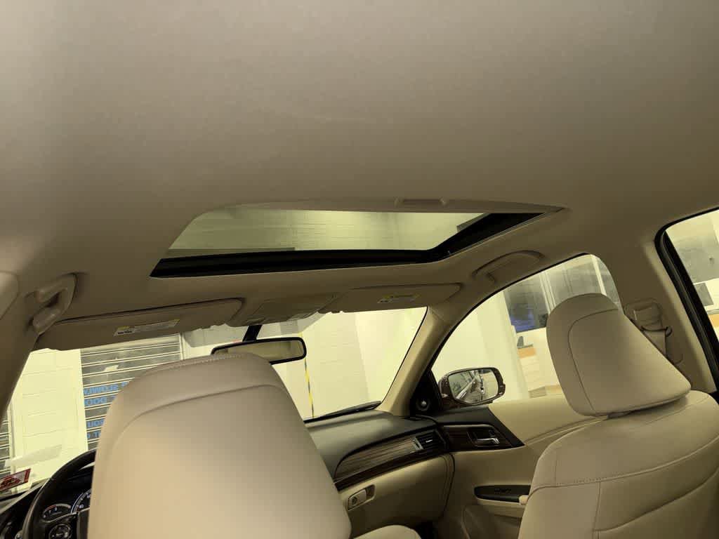 Used 2017 Honda Accord EX-L image 24
