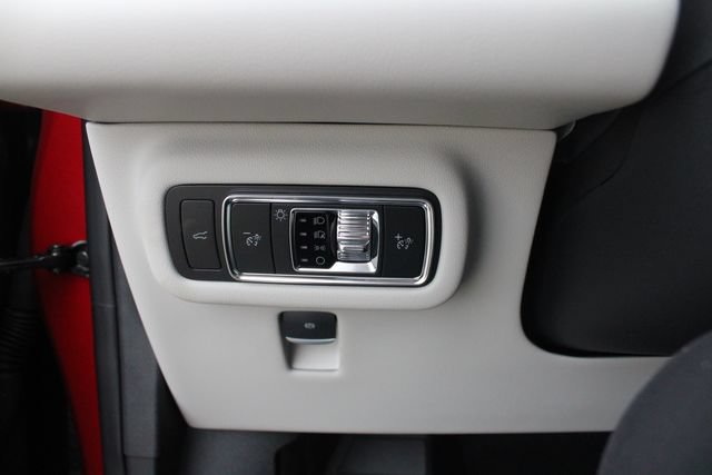 New 2026 Lincoln Nautilus Premier AWD/4WD image 9
