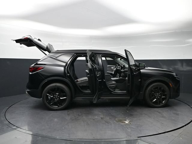 Used 2023 Chevrolet Blazer LT w/ Sound & Technology Package FWD image 39