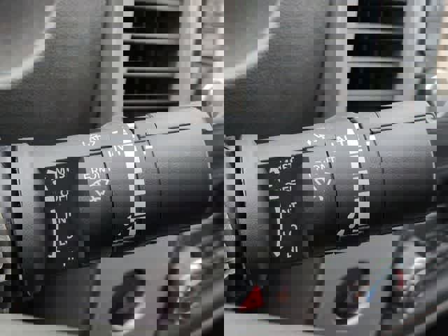 Used 2018 Nissan Frontier PRO-4X image 27