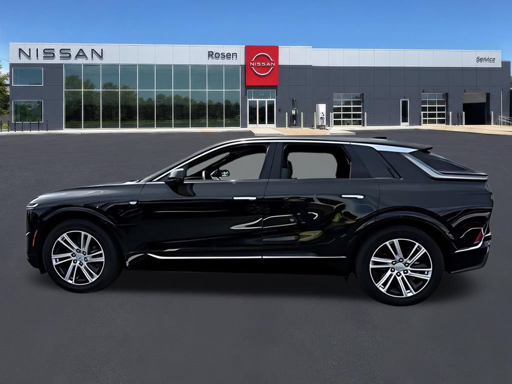 Used 2024 Cadillac Lyriq Tech w/ LPO, Floor Liner Package RWD image 5
