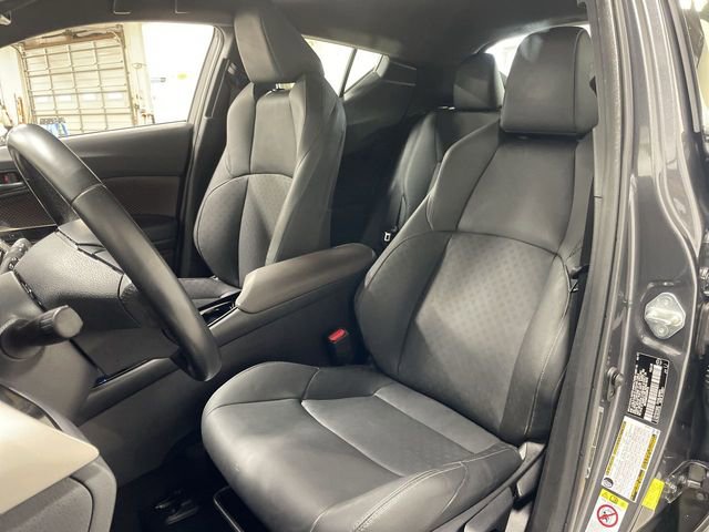 Used 2019 Toyota C-HR Limited image 11