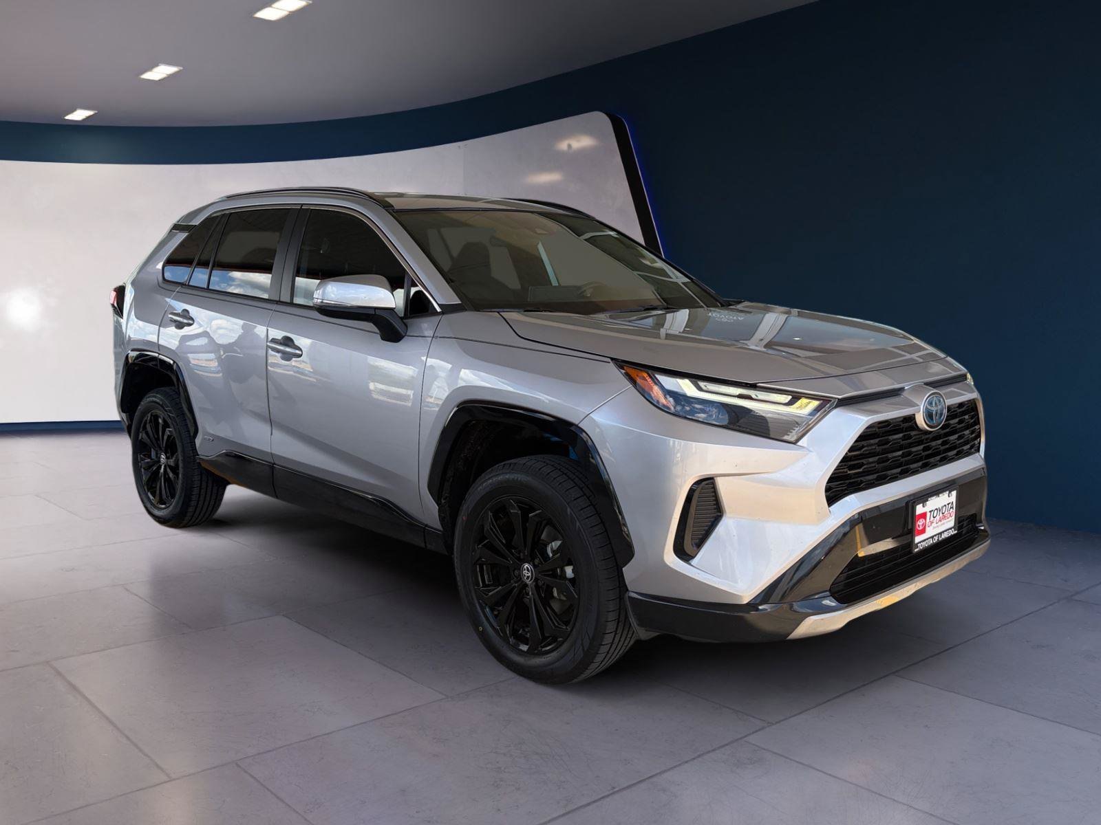 Used 2024 Toyota RAV4 SE AWD/4WD image 7