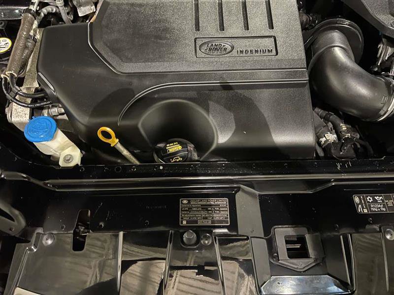 Used 2018 Land Rover Discovery Sport SE image 51