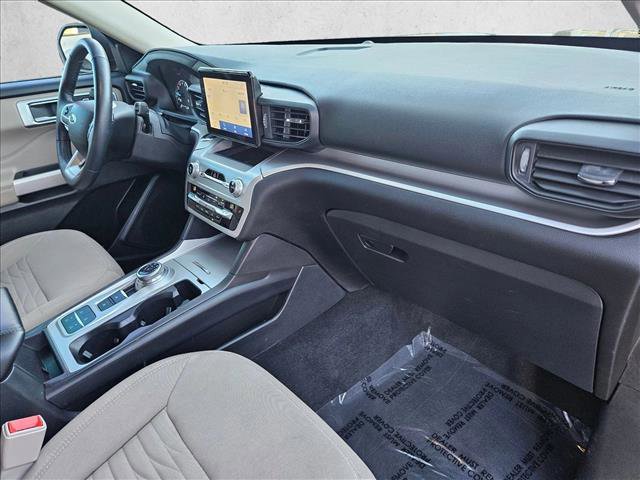 Used 2021 Ford Explorer XLT image 22
