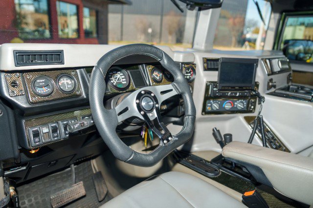 Used 2000 HUMMER H1 4-Door Wagon image 13