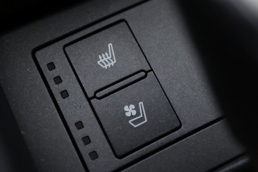 Used 2015 Lexus RC 350 w/ Luxury Package image 26