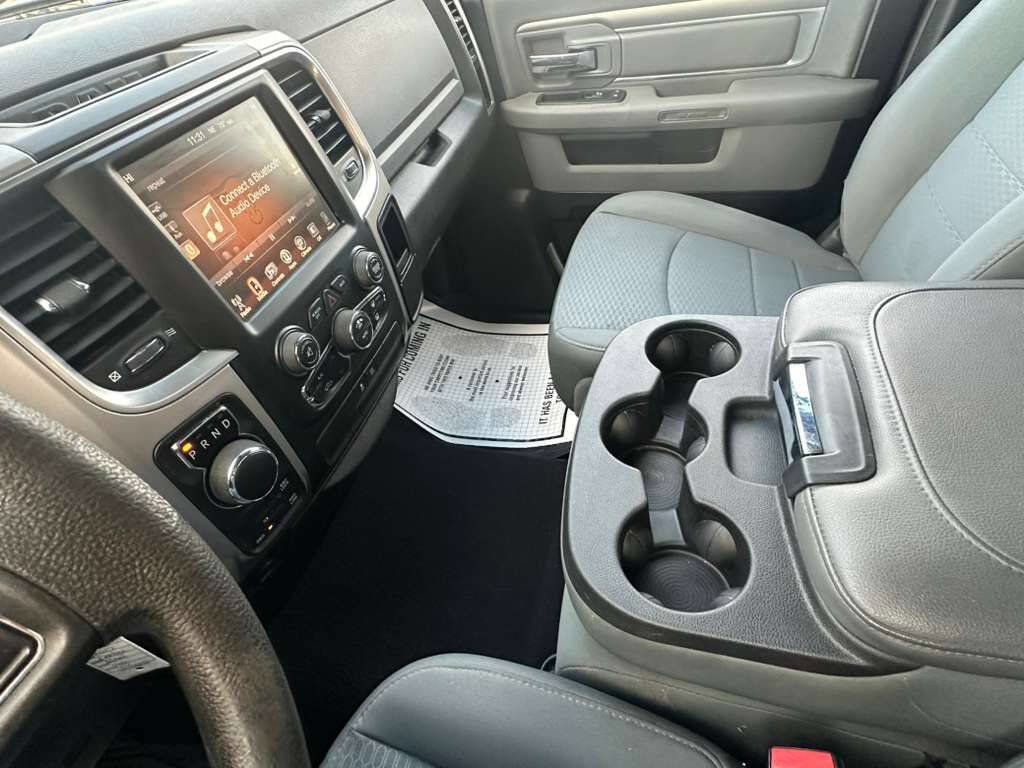 Used 2017 RAM 1500 Classic SLT AWD/4WD image 19