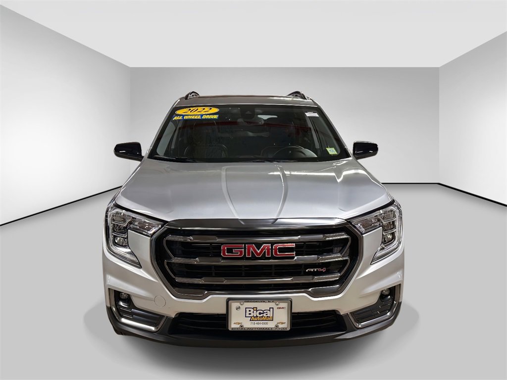 Used 2022 GMC Terrain AT4 w/ Infotainment Package II image 8