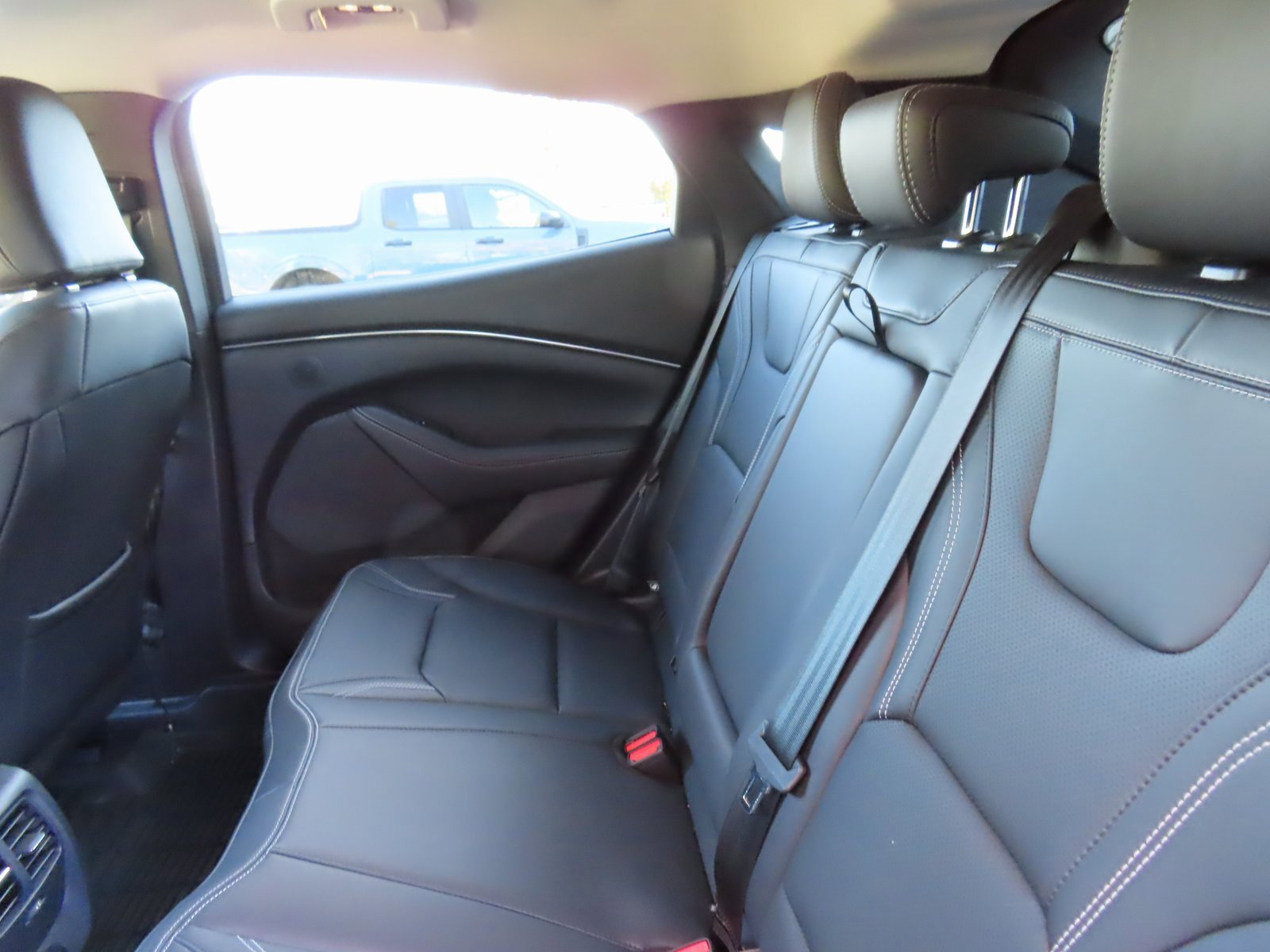 Used 2025 Ford Mustang Mach-E Premium image 32