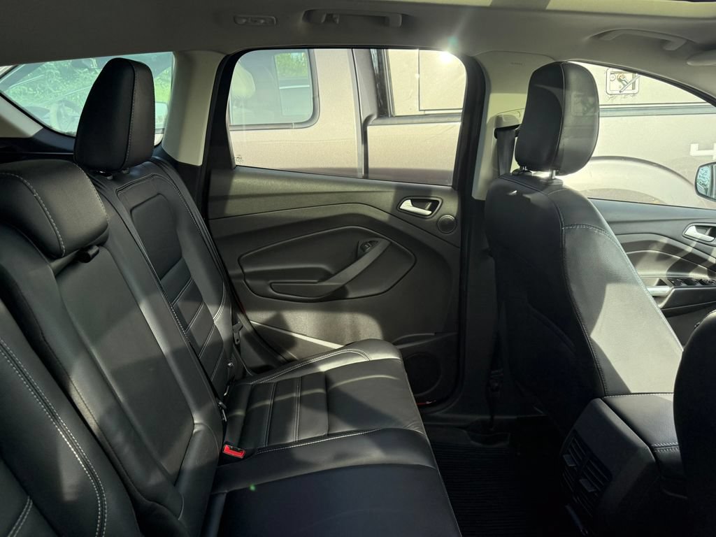 Used 2019 Ford Escape Titanium FWD image 11
