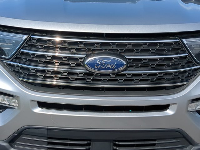 Used 2022 Ford Explorer XLT w/ Equipment Group 202A RWD image 34