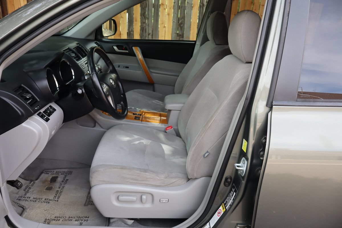 Used 2010 Toyota Highlander 4WD Hybrid image 19