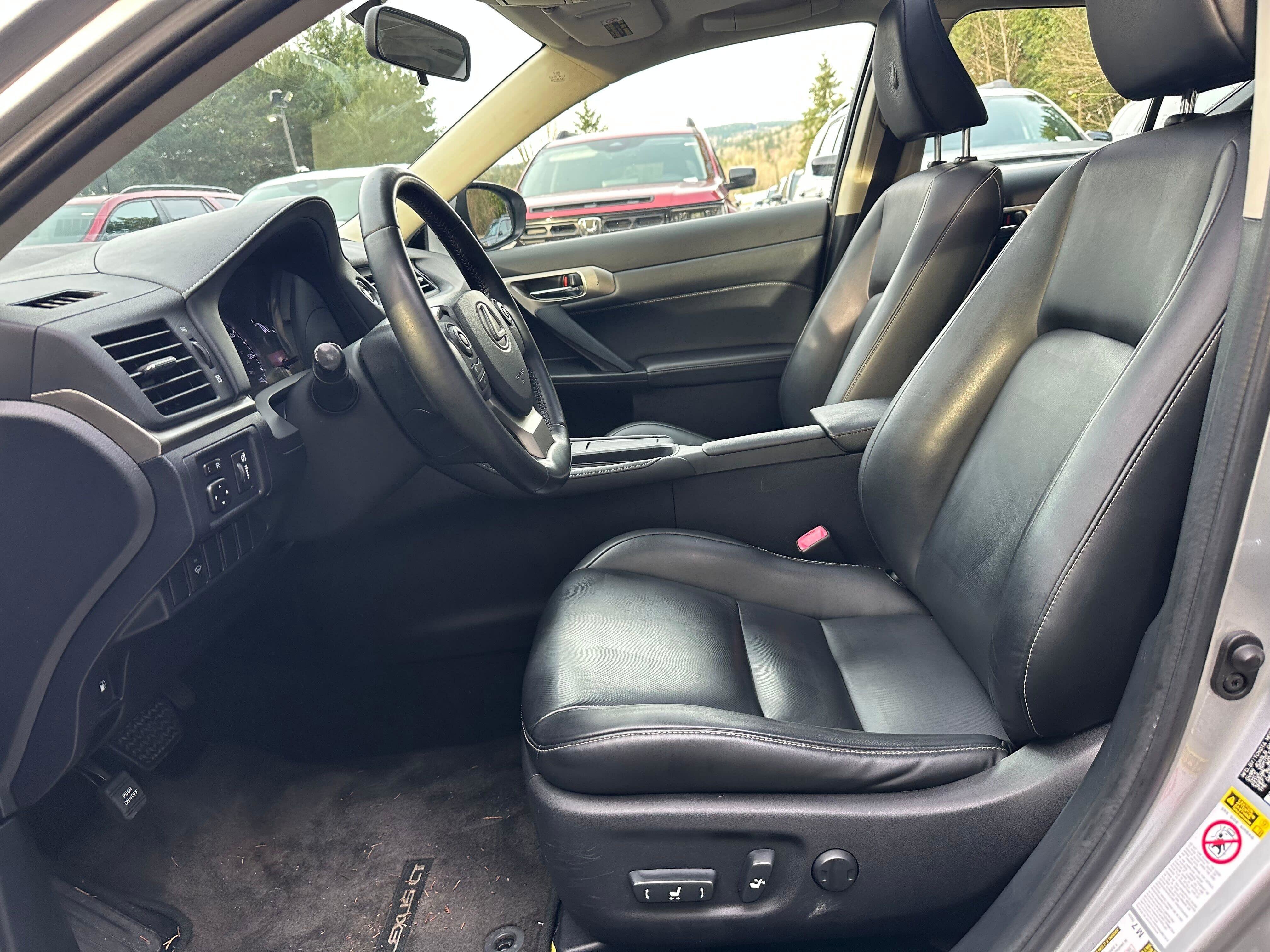 Used 2014 Lexus CT 200h image 19