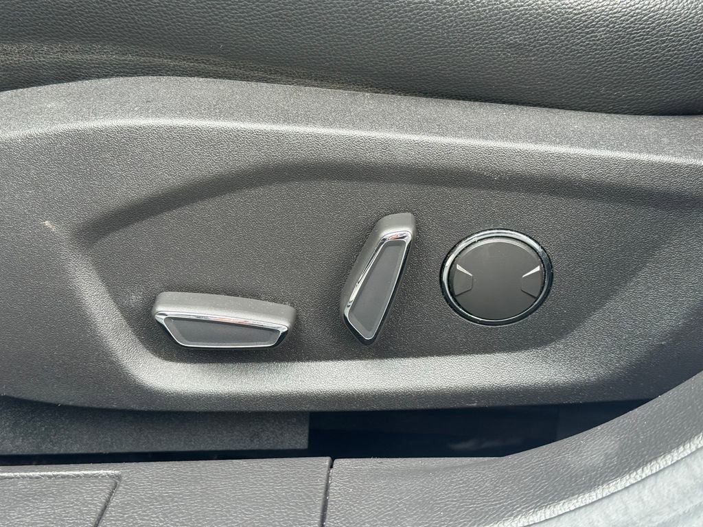 Used 2015 Ford Fusion SE w/ Equipment Group 202A FWD image 20