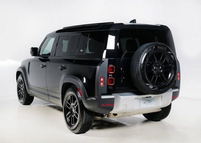 Used 2023 Land Rover Defender 110 S image 31