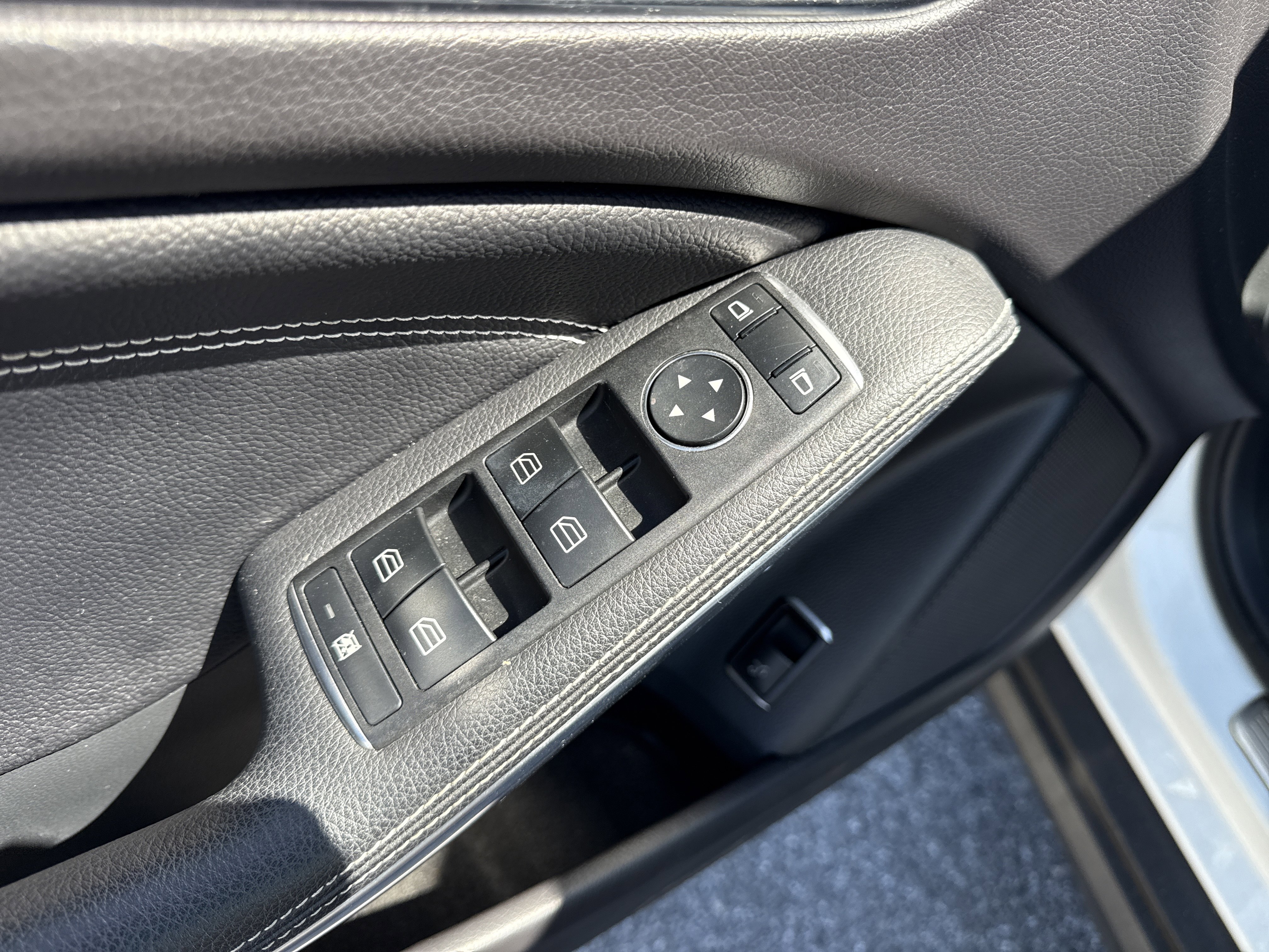 Used 2019 Mercedes-Benz GLA 250 4MATIC image 33