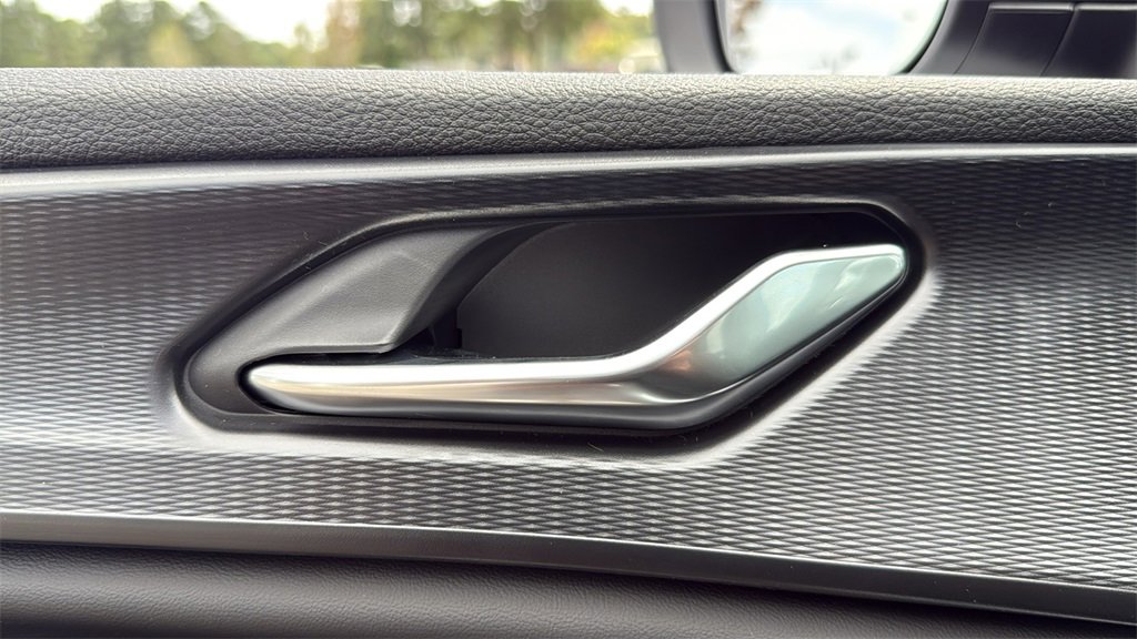 New 2025 Jeep Grand Cherokee L Laredo image 19