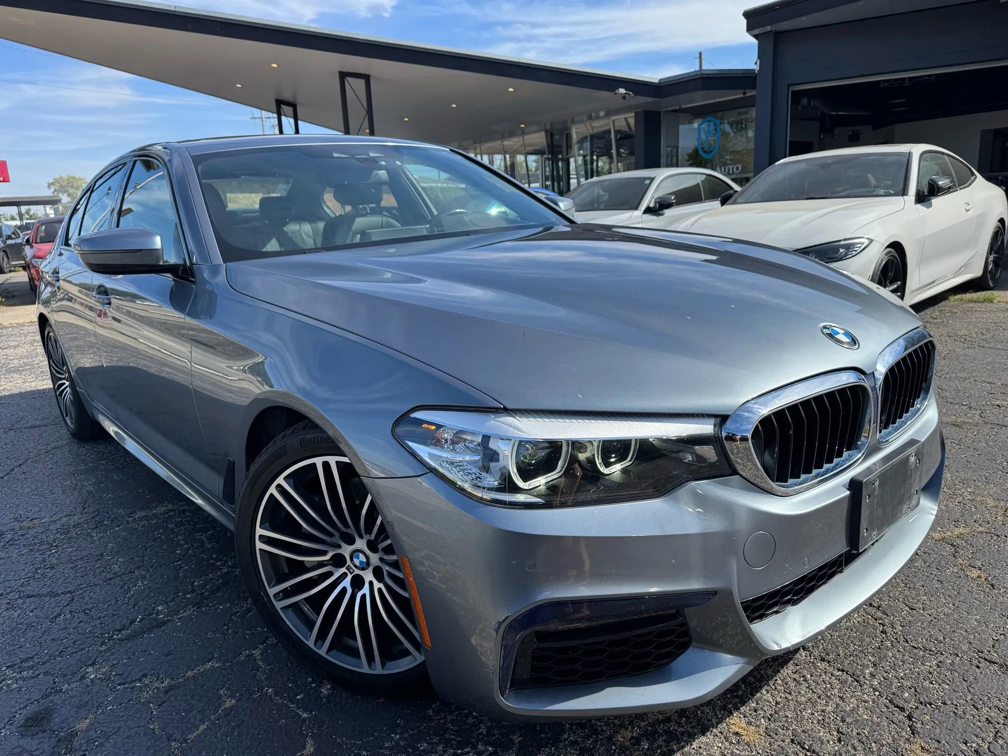 Used 2019 BMW 540i xDrive w/ M Sport Package image 11