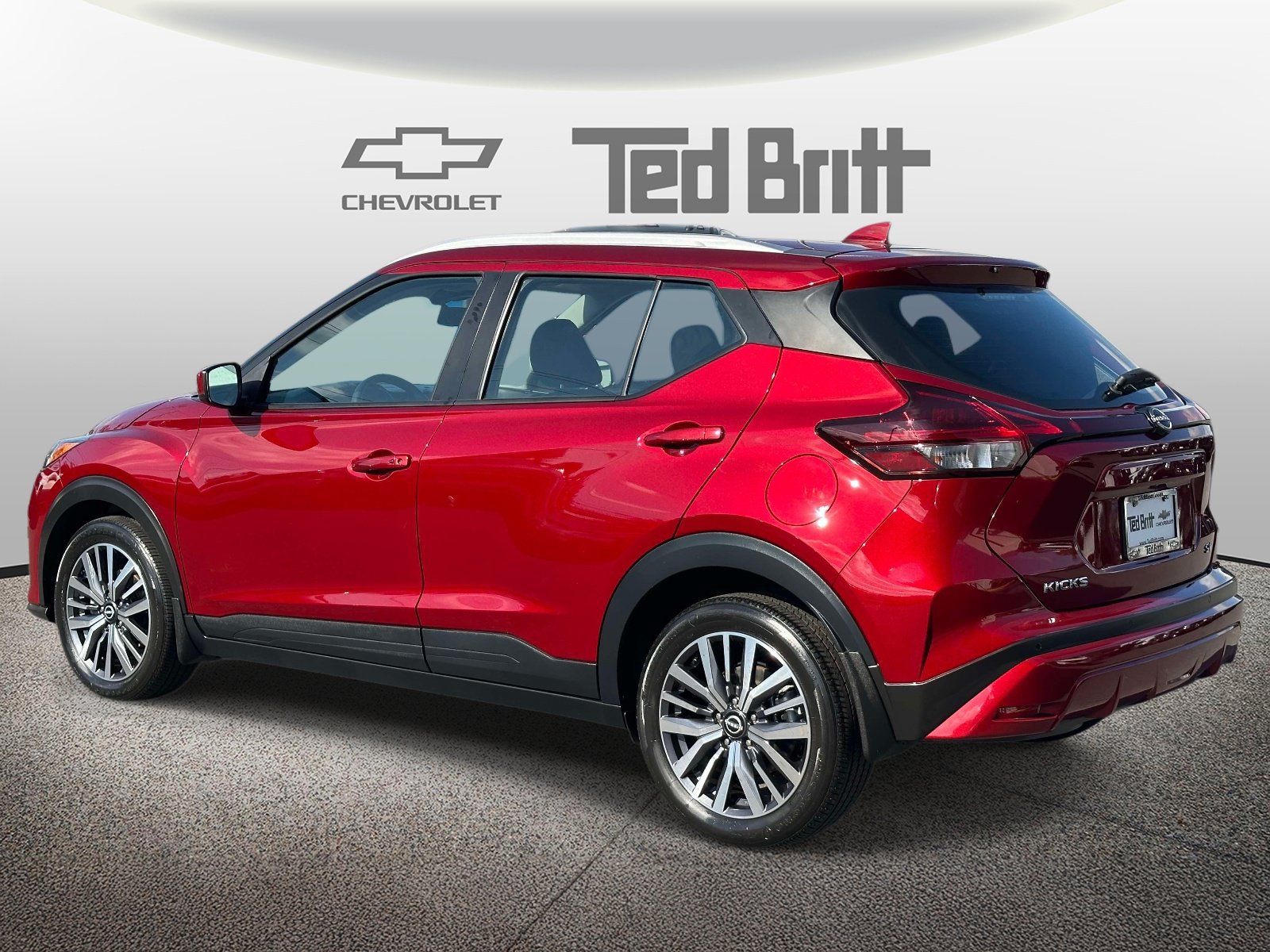 Used 2024 Nissan Kicks SV FWD image 6