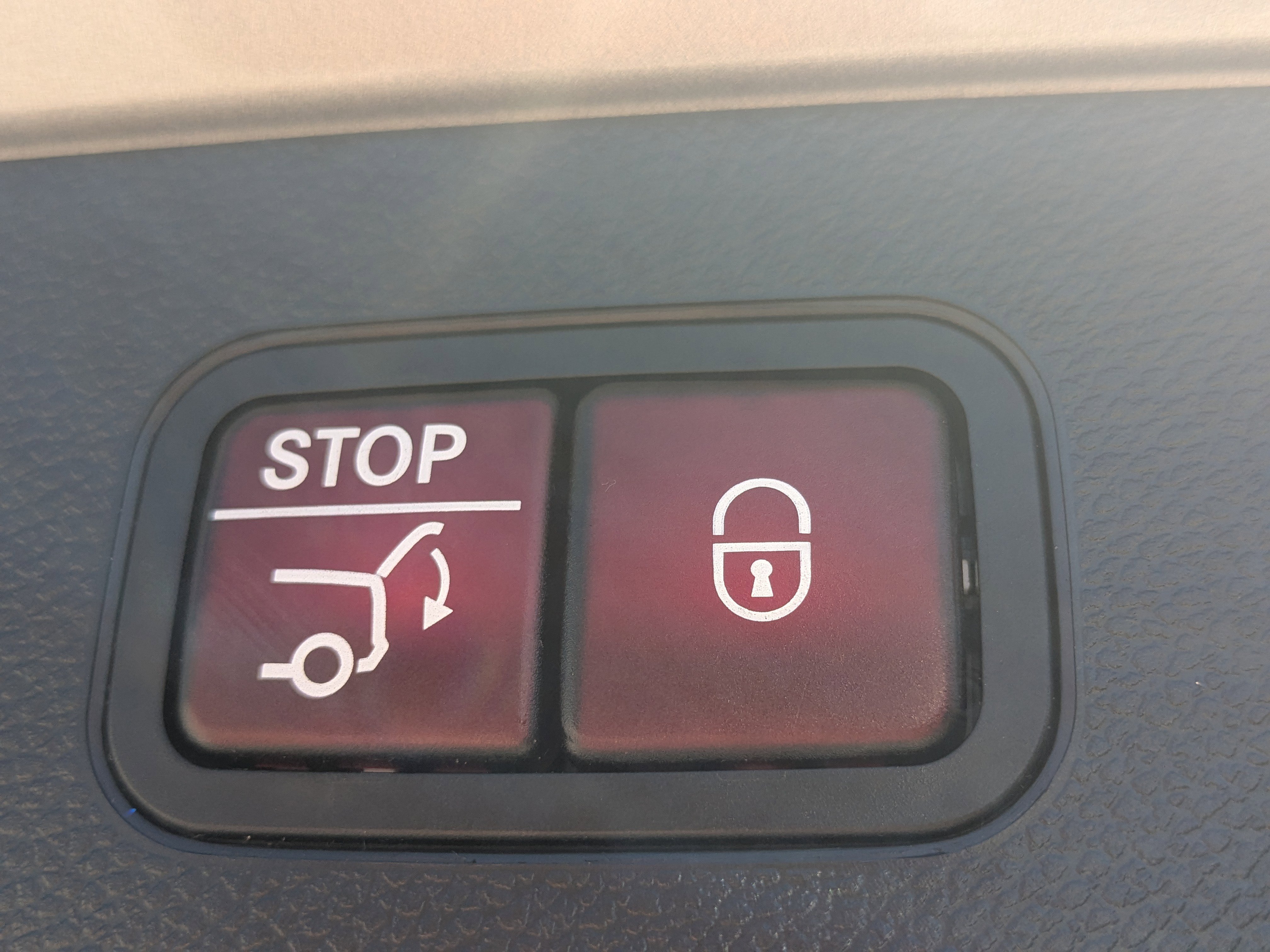 Used 2021 Mercedes-Benz GLC 300 w/ Premium Package image 15