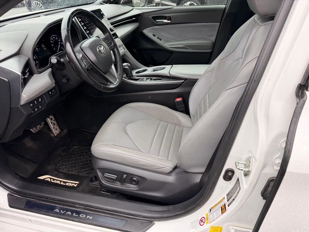 Used 2019 Toyota Avalon Touring w/ Advanced Safety Package FWD image 6